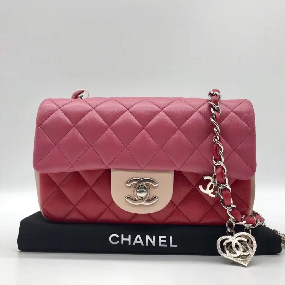 Chanel mini valentine